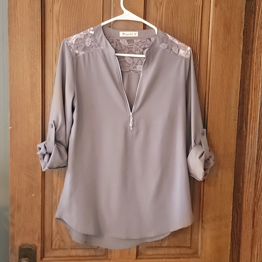 Women top size medium